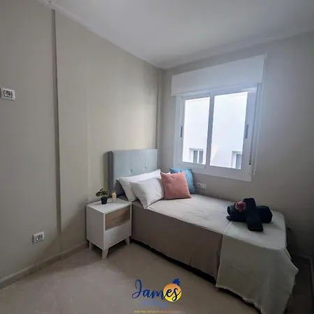 Holiday home Modern 3 Bedroom Townhouse With Communal Pool Lb24